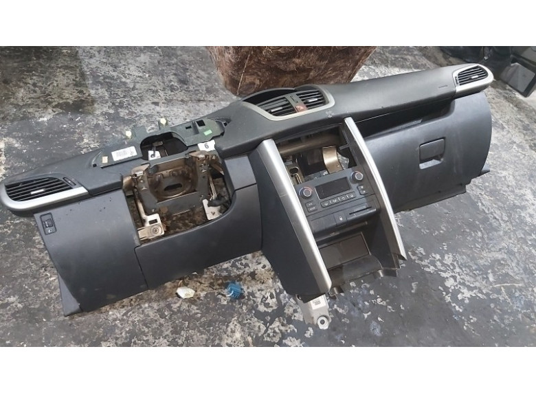 Панель передняя салона (торпедо) к Peugeot 207, 2010г.