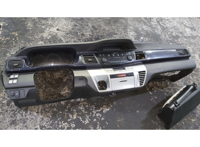 Панель передняя салона (торпедо) к Honda FR-V, 2007г.