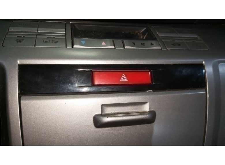 Кнопка аварийной сигнализации к Honda FR-V, 2007г.