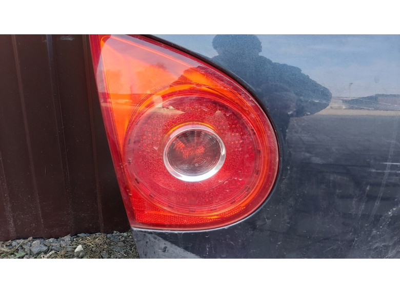 Фонарь крышки багажника левый к Volkswagen Golf GTI, 2006г.