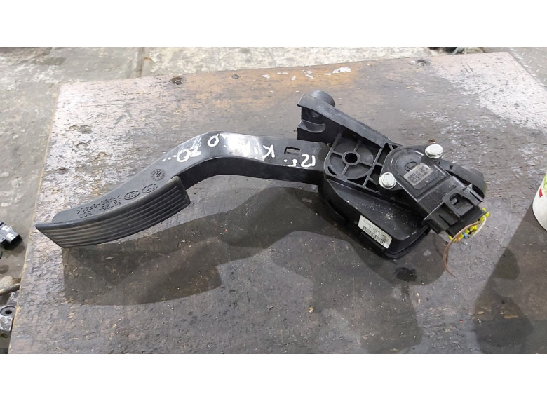 Педаль газа к Kia Rio, 2011г.