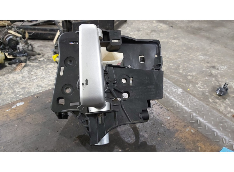 Ручка внутренняя задняя правая к Citroen Jumpy, 2015г.