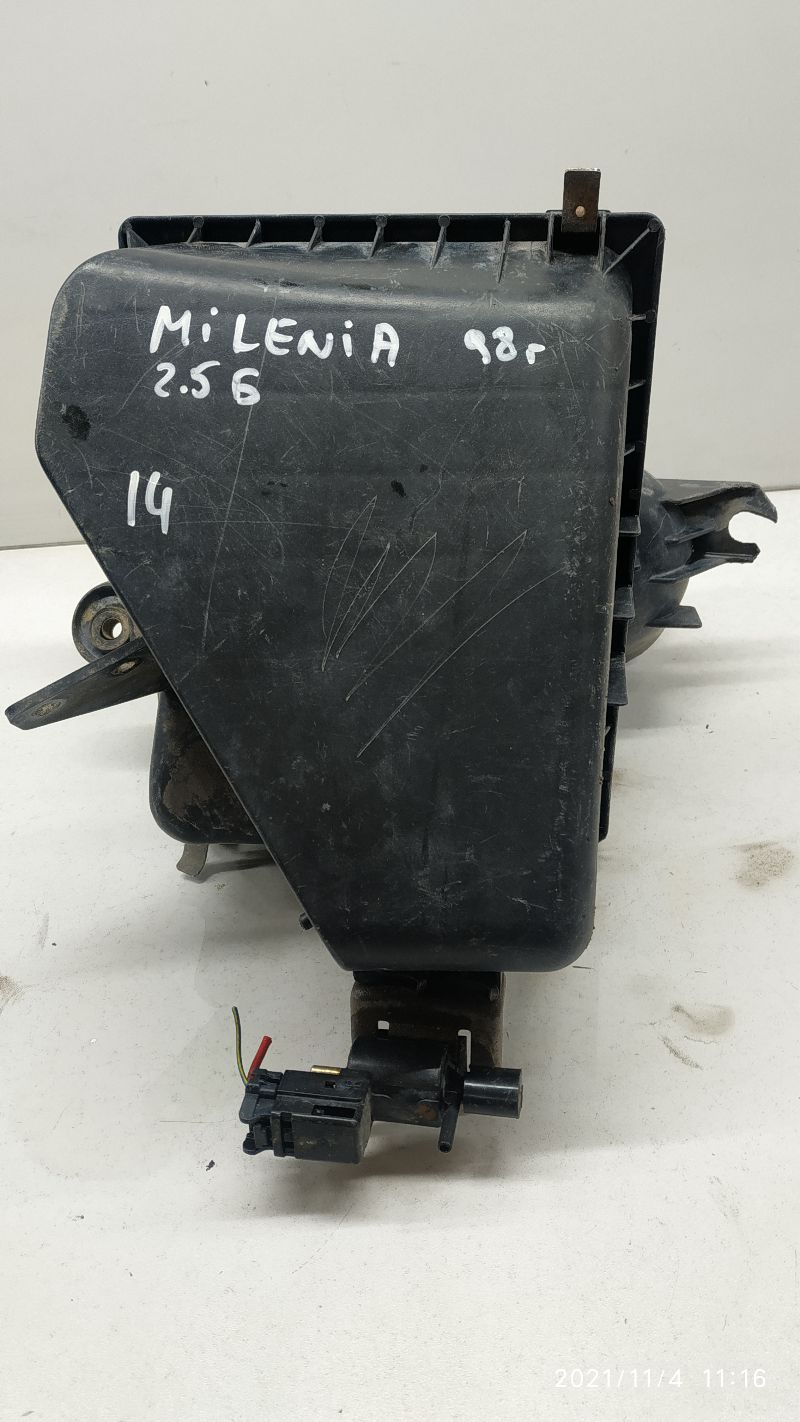 Корпус воздушного фильтра - Mazda Millenia (USA) (1994-2002)