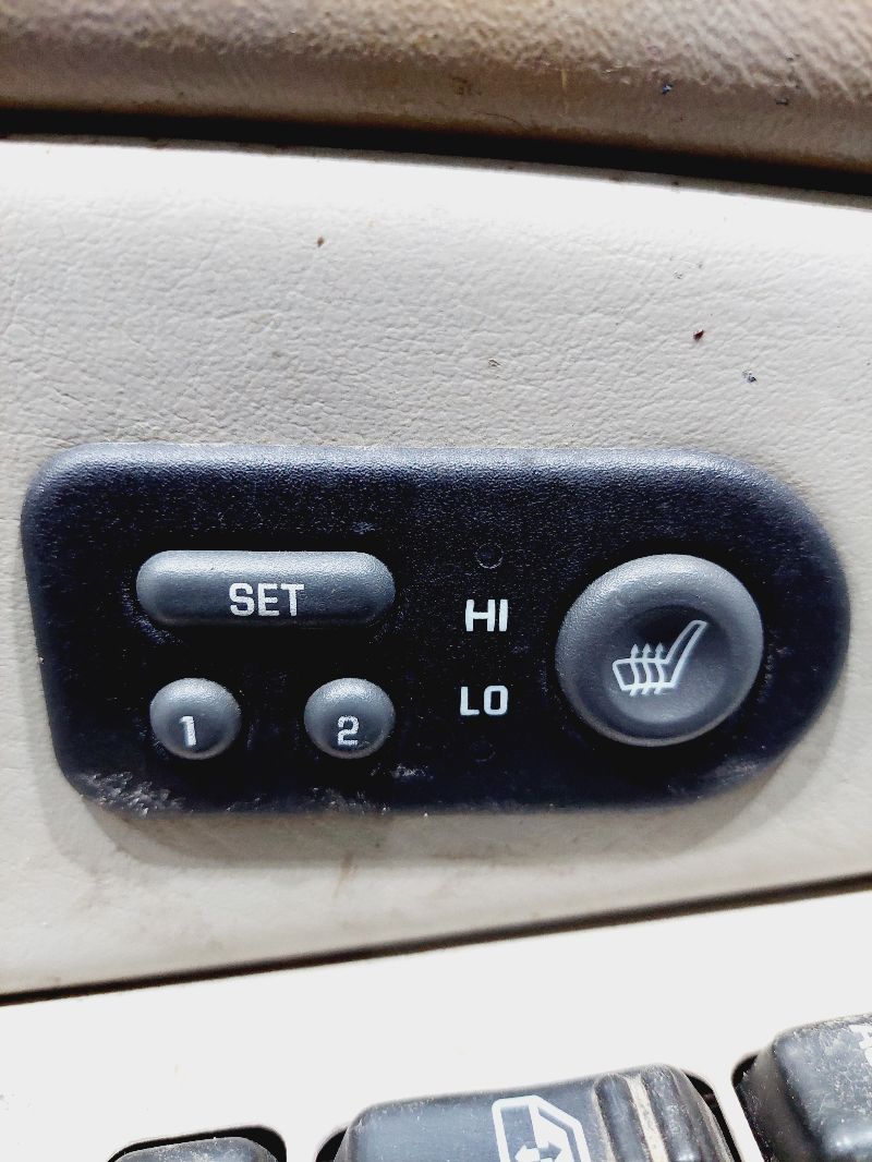 Кнопка обогрева сидений - Chevrolet Tahoe (1999-2005)