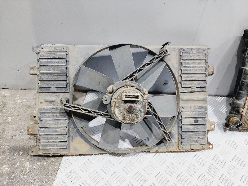 Вентилятор радиатора основного - Volkswagen Passat 3 (1988-1993)