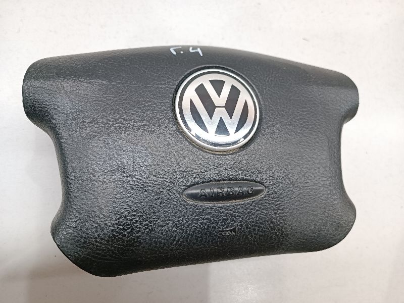 Подушка безопасности (Airbag) водителя - Volkswagen Golf 4 (1997-2005)