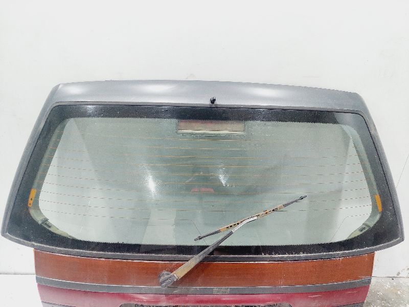 Стекло боковой двери - Mitsubishi Space Wagon (1991-1998)