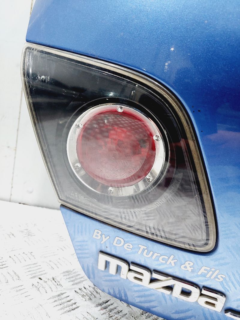 Фонарь крышки багажника - Mazda 3 BL (2009-2013)