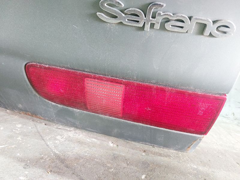 Фонарь крышки багажника - Renault Safrane (1992-2000)