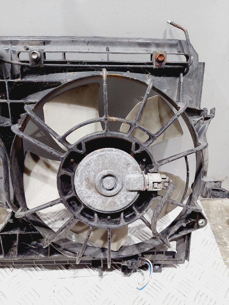 Вентилятор радиатора основного - Toyota Corolla Verso (2001-2009)