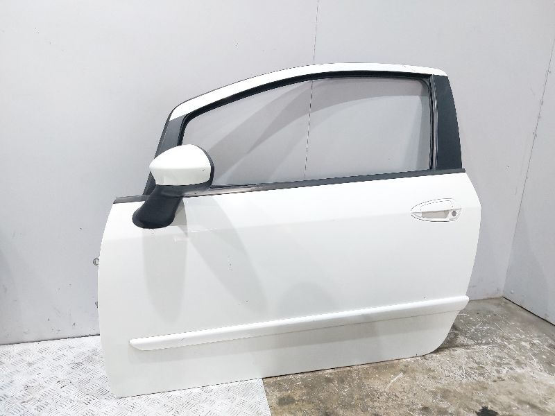 Стекло боковой двери - Fiat Grande Punto (2005-2011)