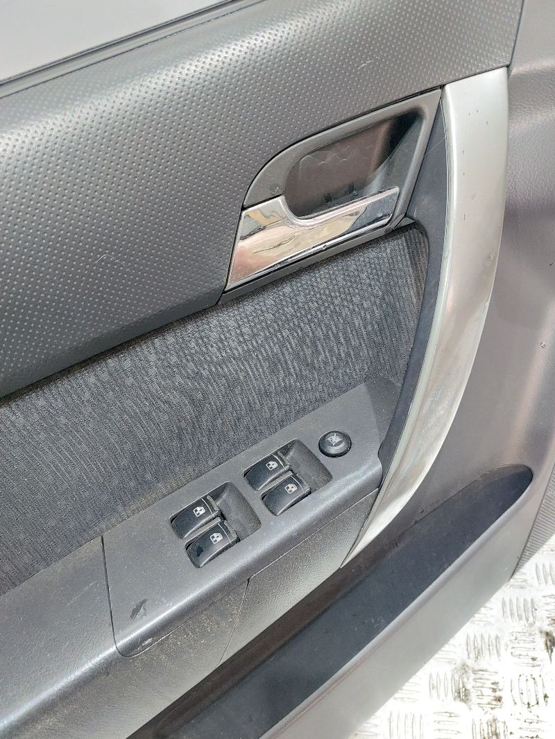 Кнопки стеклоподъемника - Chevrolet Aveo (2003-2011)
