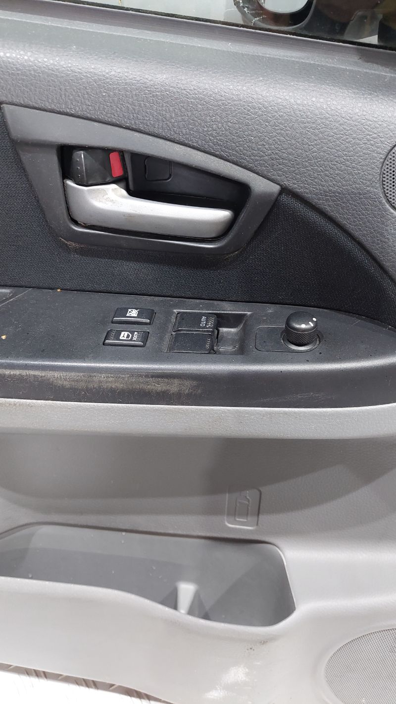 Кнопки стеклоподъемника - Suzuki SX4 (2006-2017)