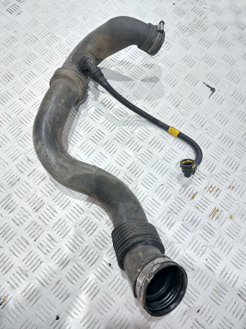патрубок турбины megane 2. патрубок от турбины рено меган 2. 5. патрубок турбины рено. K9k 1.