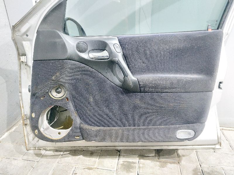 Обшивка двери (дверная карта) - Opel Vectra C (2002-2008)