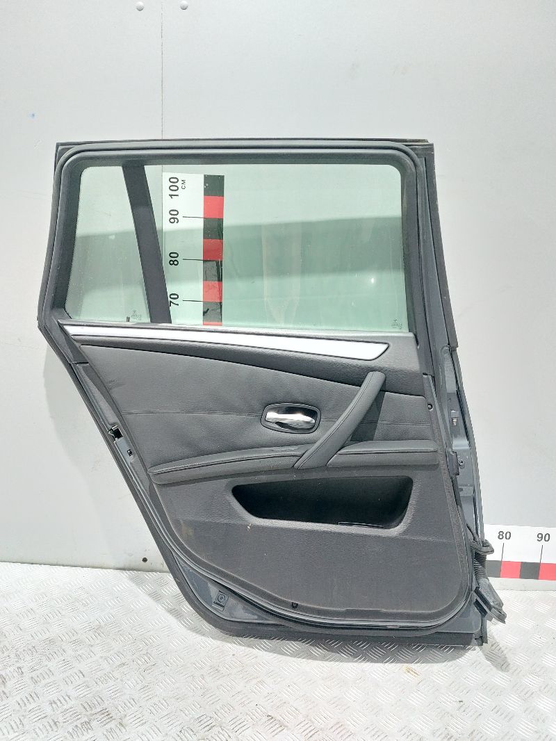 Обшивка двери (дверная карта) - BMW 5 E60/E61 (2003-2010)