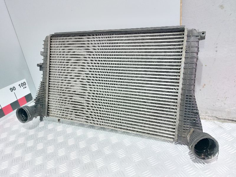 Радиатор интеркулера - Volkswagen Jetta 5 (2004-2010)