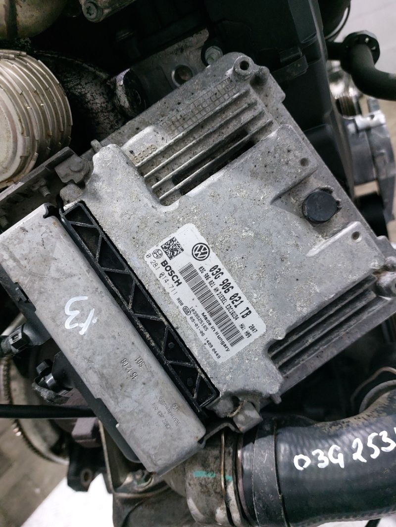Блок управления ЭБУ (двигателя) - Skoda Octavia A4 Tour (1996-2010)