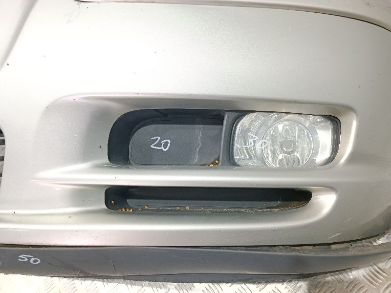 Заглушка (решетка) бампера - Toyota Avensis T22 (1997-2003)