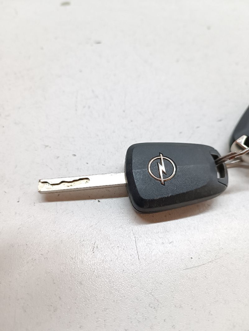 Ключ зажигания - Opel Astra F (1991-1998)