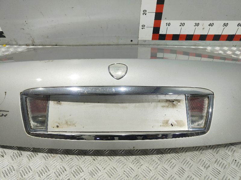 Накладка под номер (бленда) - Lancia Thesis (2001-2009)