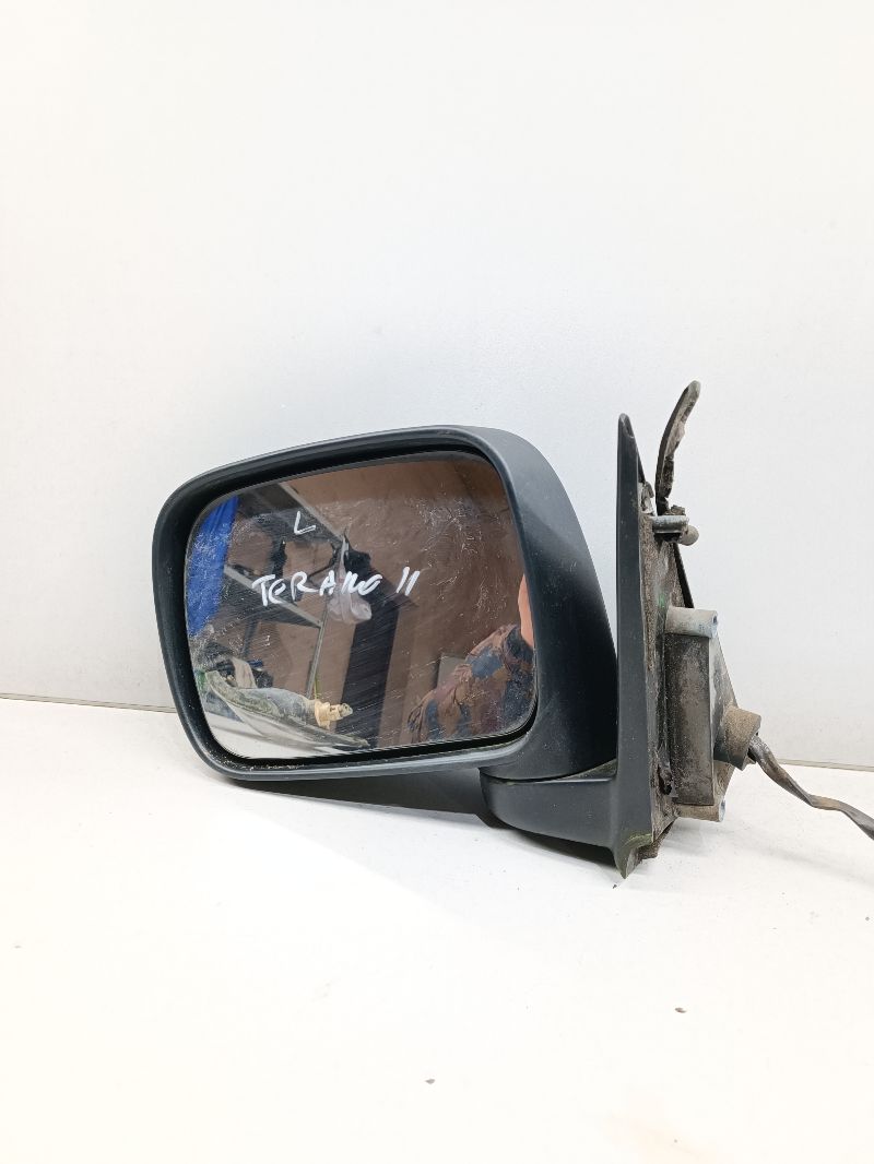 Зеркало боковое - Nissan Terrano (1985-1993)