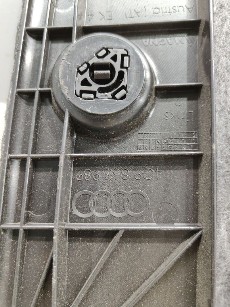 Обшивка багажника - Audi A6 C5 (1997-2004)