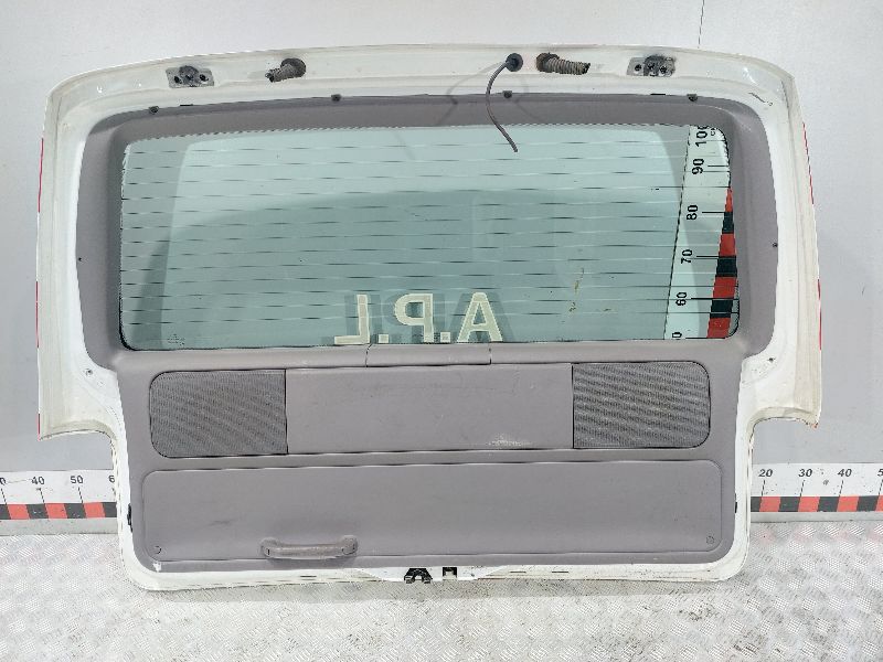 Обшивка багажника - Chrysler Voyager (1996-2000)