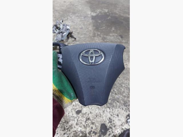 Подушка безопасности (Airbag) водителя - Toyota iQ (2008-2015)