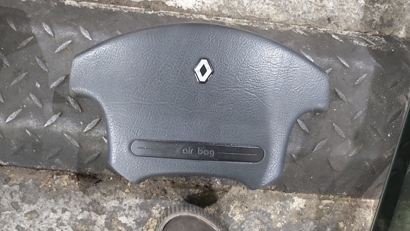 Подушка безопасности (Airbag) водителя - Renault Clio 1 (1991-1998)